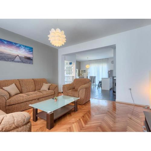Holiday Home Rovere by Interhome