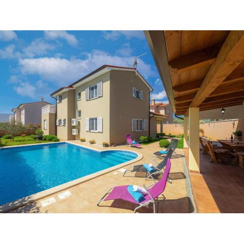 Holiday Home Villa Zara by Interhome