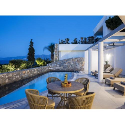 Holiday home with a private pool in Elounda