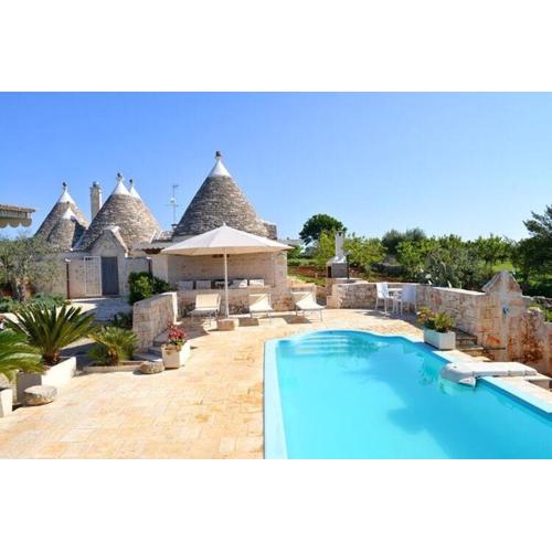 Holiday home with pool in Cisternino