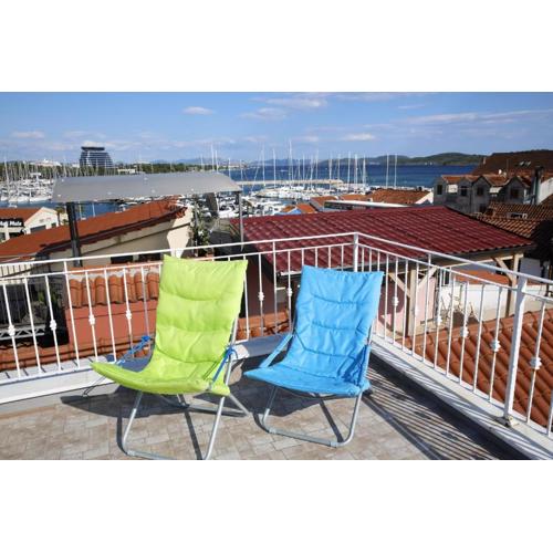 Holiday Home Yan with bay view