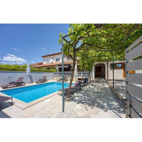 Holiday House Monte Grande