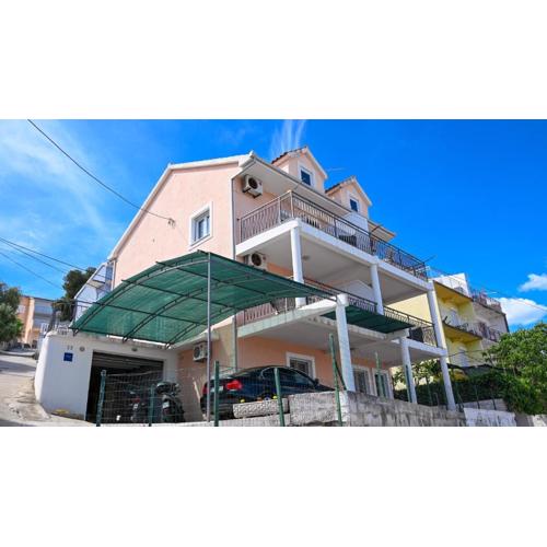 Holiday house Narona