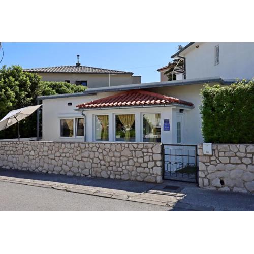 Holiday house with a parking space Novi Vinodolski - 17533