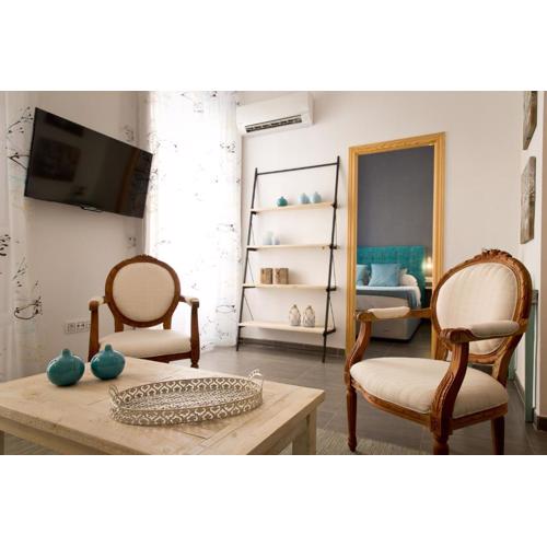 Holidays2Malaga Dos Aceras in Old Town & High Speed Wifi