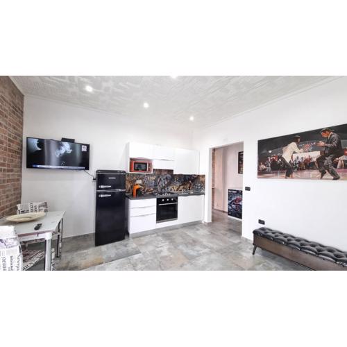 Hollywood Apartment