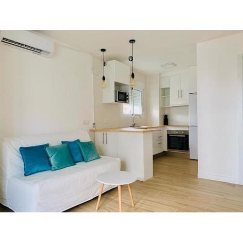 Home Caballo White Salou