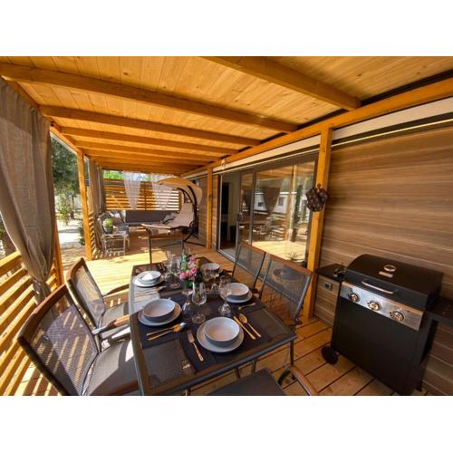 Home De Luxe M&D