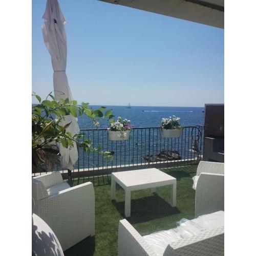 Home & Sea