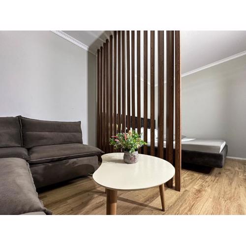 Home Select Tirana 3