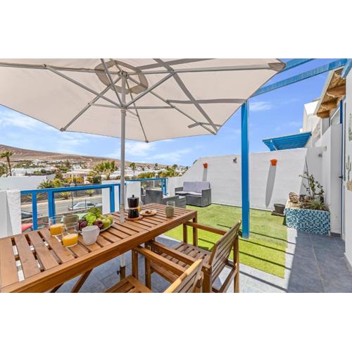 Home2Book Bright Apartment PlayaBlanca, Terrace