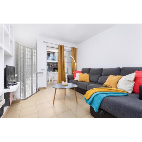 Home2Book Cozy Duplex Steps from the Ocean
