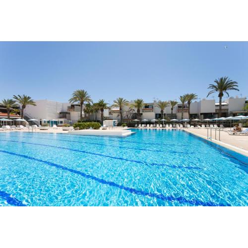 Home2Book Cozy Pool & Terrace Apartment, Arona