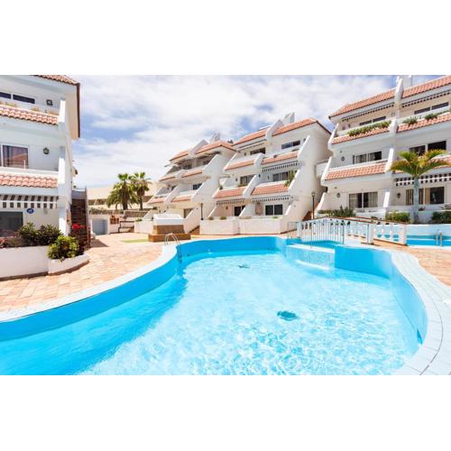 Home2Book Cute Apt, Pool & Terrace Las Américas