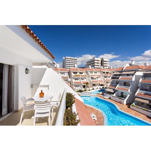Home2Book Sunny Poolside Apt in Las Floritas