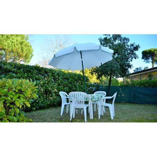 Homely flat for 5, in a green area in Bibione