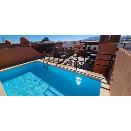Homes of Spain, Apartamentos Paraíso, Ed Tahiti, Atico A a pie de Playa, piscina privada en solárium, WI-FI