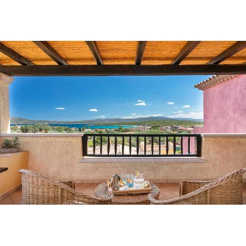 Homey Experience - Terrace Sea View Apartment