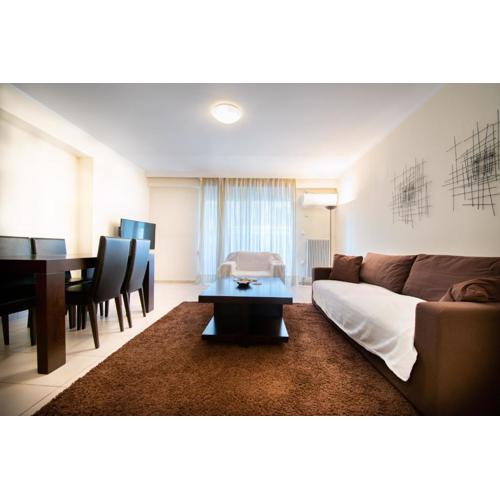 Homey Penthouse in Kypseli