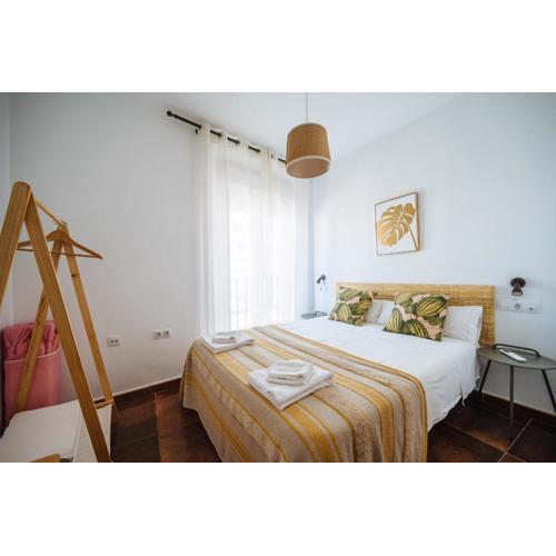 HomeySeville-Lovely Duplex at Santa Cruz 10 pax, Parking Optional