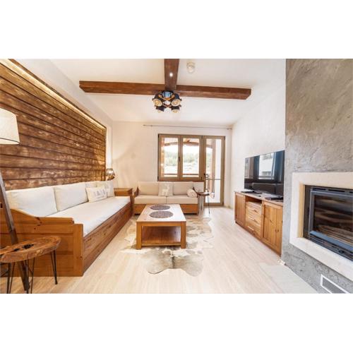 Host2U Mountain 2 Bedrooms - Fireplace
