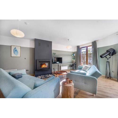 Host2U New Inn 2 BD, Fireplace, Free parking