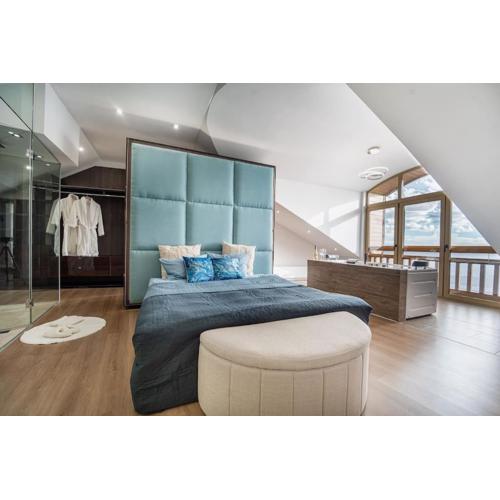 Host2U Penthouse Sauna, Jacuzzi, Fireplace