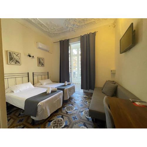Hostal Balmes Centro