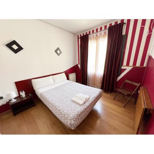 Hostal La Casa de La Plaza