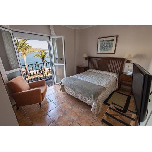 Hostal Marissal by Dorobe
