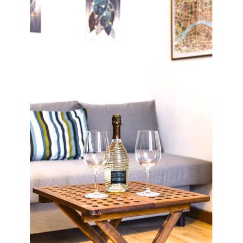 Hostly - La Spina Suite Apartment