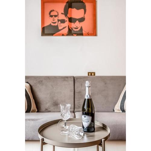 Hostly-Maison L\