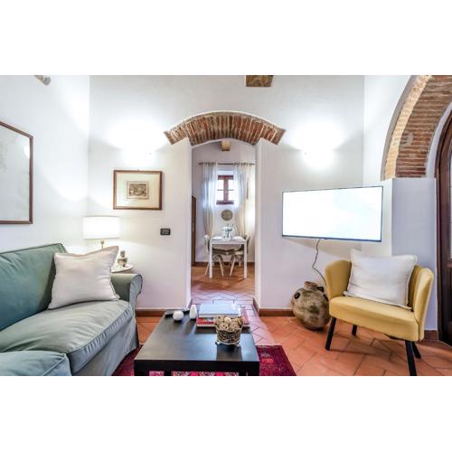 Hostly-Santa Maria Tower Suite-Just by the Tower