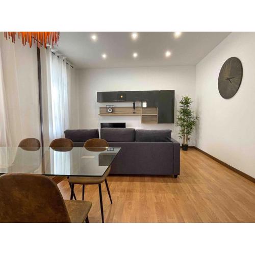 Hostourist Fira Plaza España 3 rooms