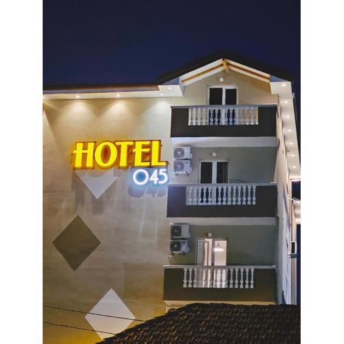 Hotel 045