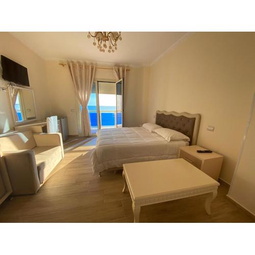 Hotel 3 Vellezerit