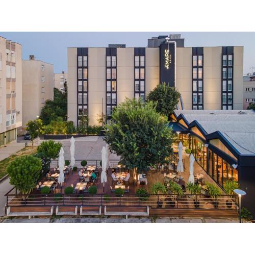 Hotel A\