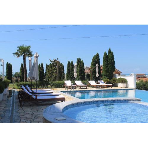 Hotel Aleksandrus Jardin