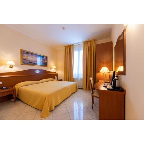 Hotel Ambasciata Venice - Atika & Atif