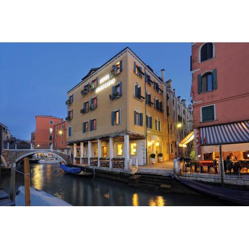 Hotel Arlecchino