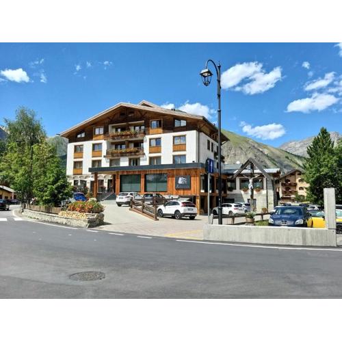 Hotel Bernina