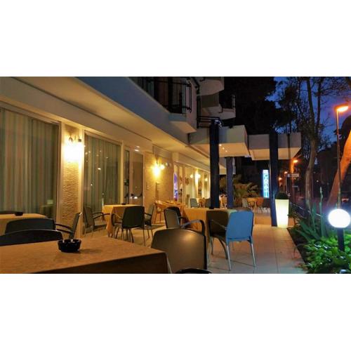 Hotel Canasta