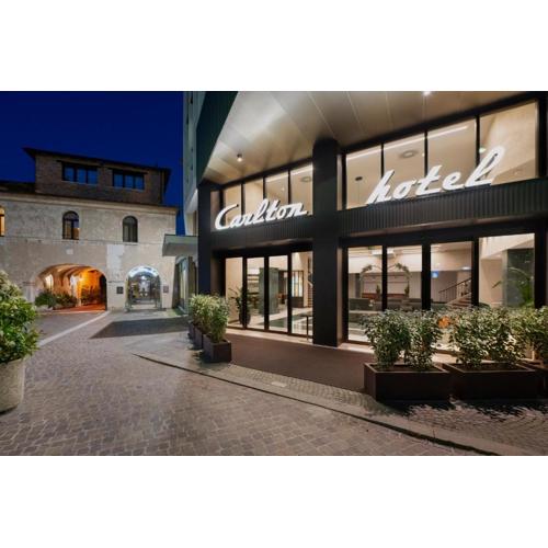 Hotel Carlton