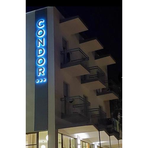 HOTEL CONDOR