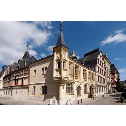 Hôtel de Bourgtheroulde, Autograph Collection