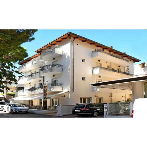 Hotel Edera - in pieno Centro a pochi passi dal Mare