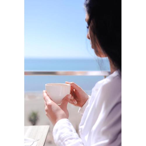 Hotel Frojd - Beach Front Resort