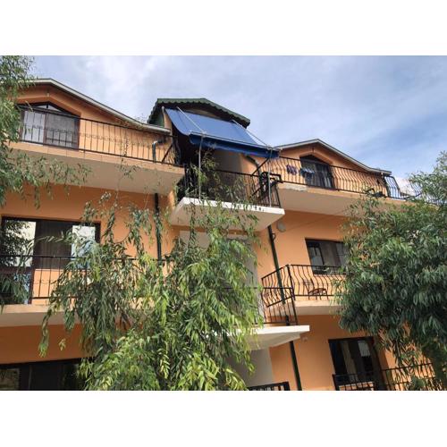 Hotel Gjinaj