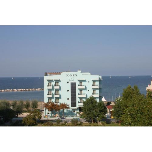 Hotel Iones