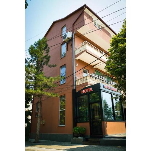 Hotel Iseberi